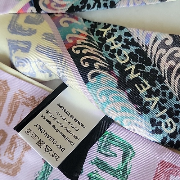 Givenchy Silk Twilly - Picture 7 of 9